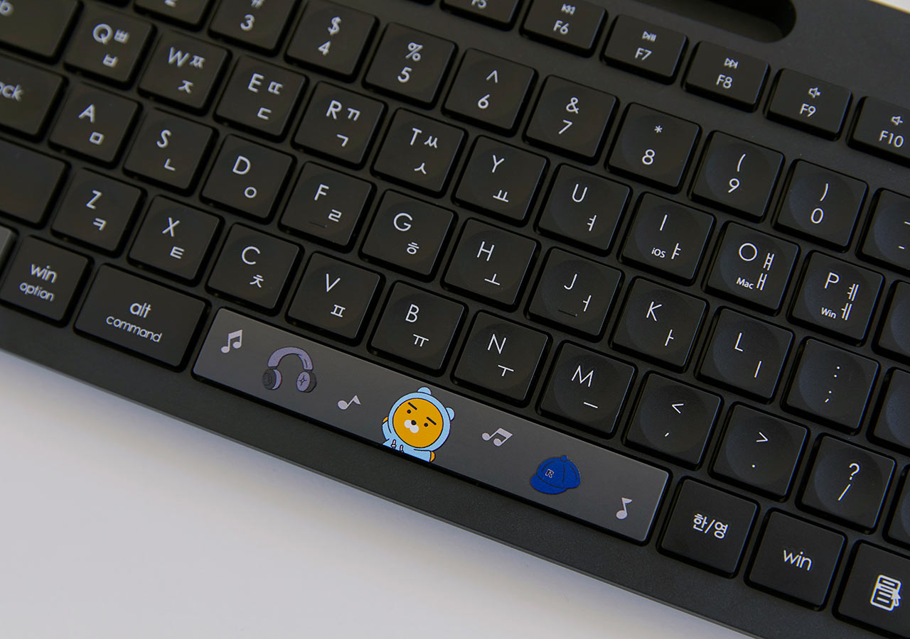 Kakao Friends: Multi pairing Keyboard Ryan 멀티페어링 키보드_DJ라이언