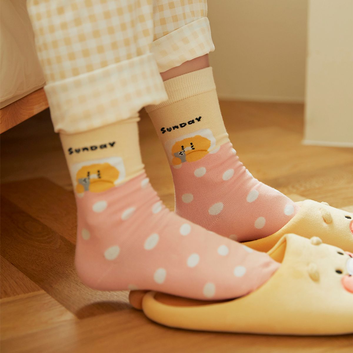 Kakao Friends: Daily Socks Sunday Choonsik 데일리 삭스 선데이_춘식이