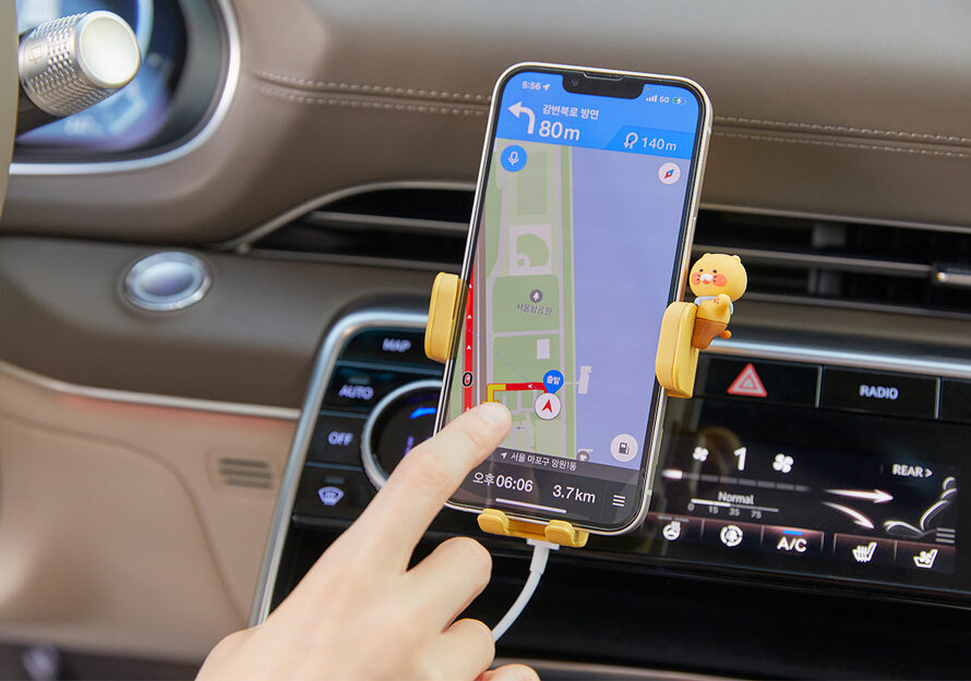 Kakao Friends: Car Charging Phone Holder Choonsik 춘식이 오토 무선 충전 거치대