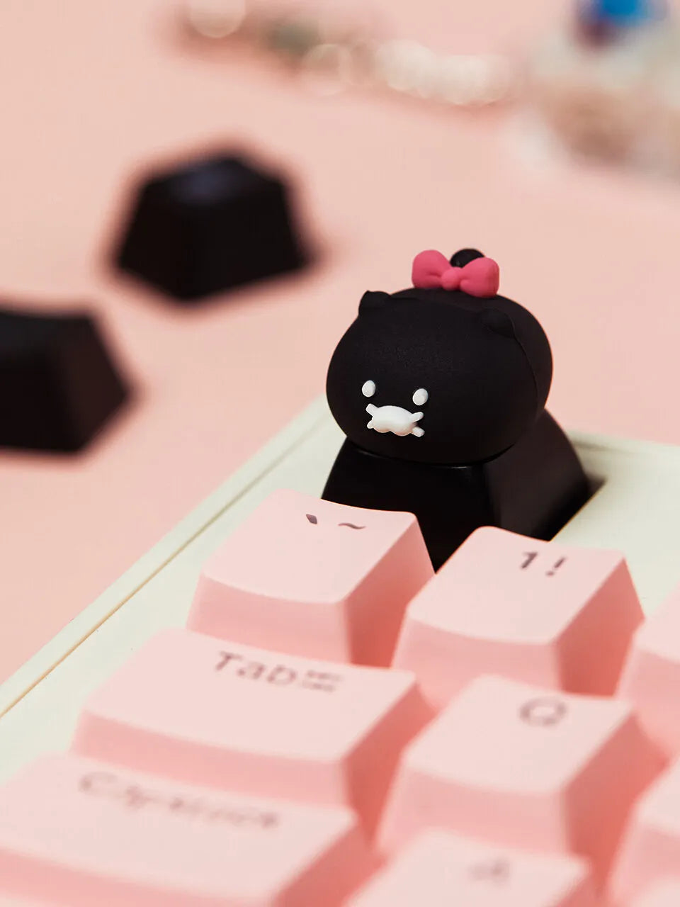 [KAKAO FRIENDS] Black Choonsik LED Figure Keyring Choonsik - 블랙춘 LED키캡 피규어키링 춘식이