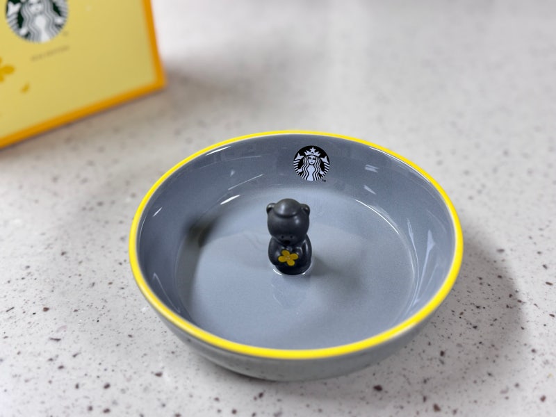 [K-Starbucks] Jeji Island Special Edition Bearistar Plate - 스타벅스 제주 유채꽃 스페셜 에디션 베어리스타 플레이트