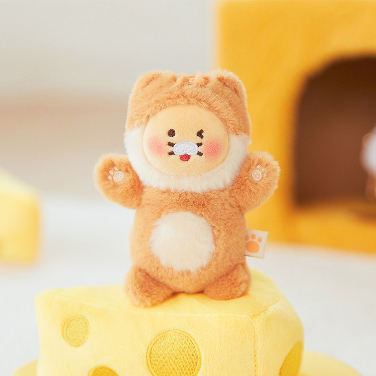 Kakao Friends: Plush Toy Keyring - Cheeze Meow Choonsik 춘식이는 최고양 키링인형 치즈냥 춘식이