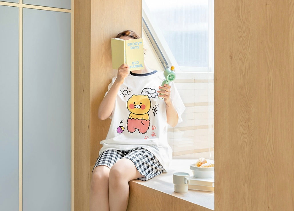 Kakao Friends: Choonsik Raglan Pajama Set 춘식이 래글런 반팔 파자마 세트
