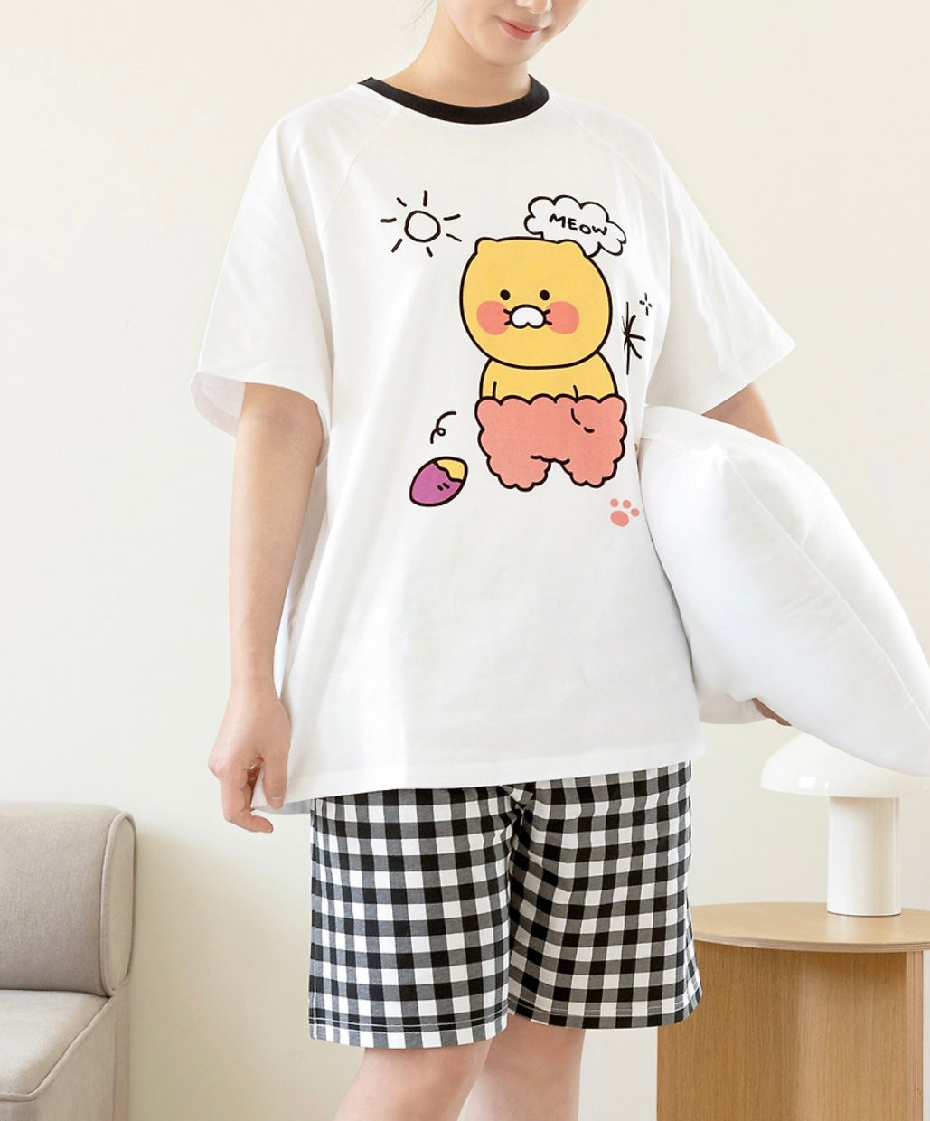 Kakao Friends: Choonsik Raglan Pajama Set 춘식이 래글런 반팔 파자마 세트