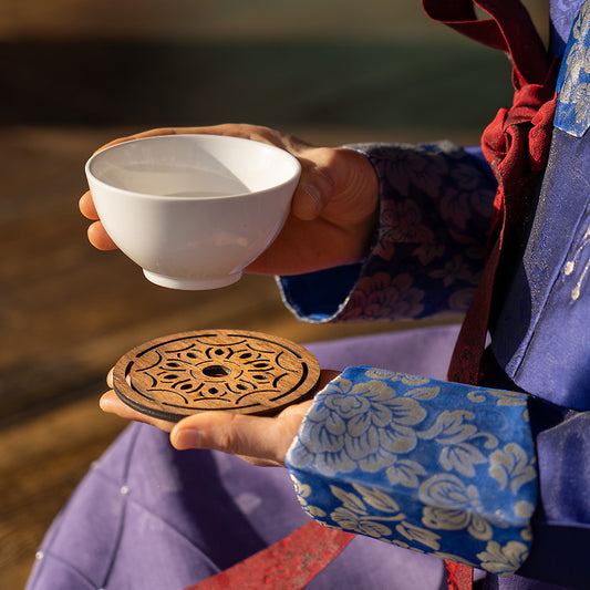 COPE JEJU: Lotus Pattern Sumaksae Tea Coaster 연꽃무늬 수막새 티코스터