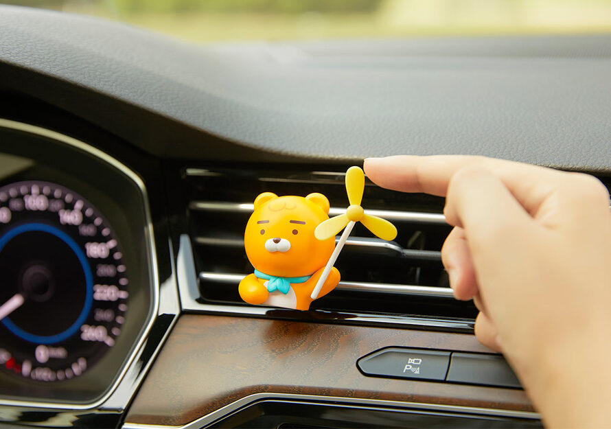 Kakao Friends: Pinwheel Car Air Freshener - Little Ryan 바람개비 방향제 리틀라이언