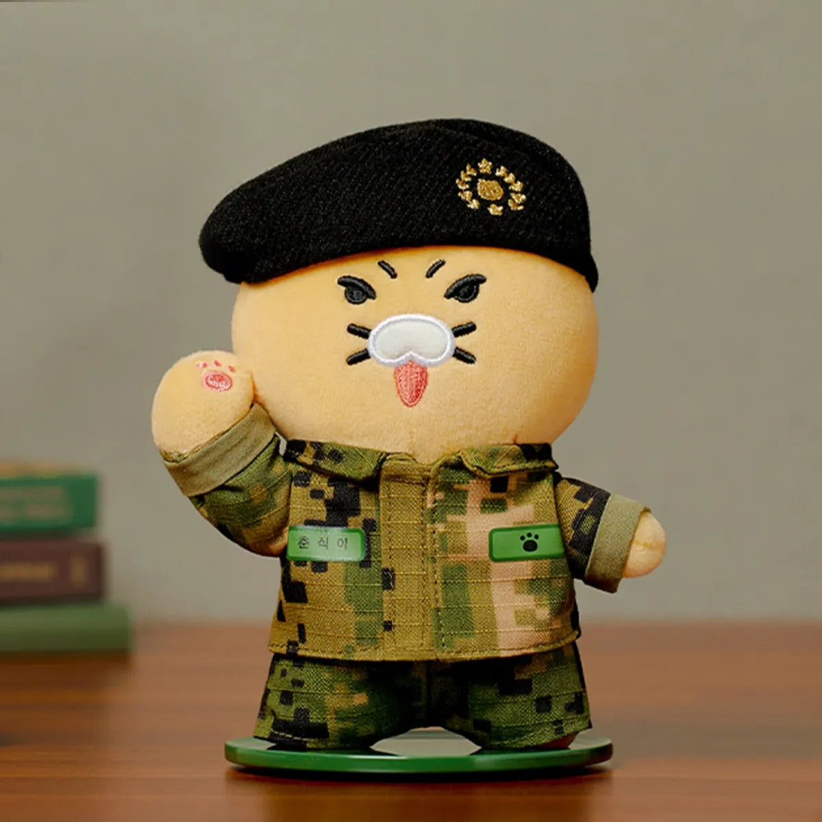 [KAKAO FRIENDS] ProChoon Soldier Standing Keychain Doll Choonsik - 프로춘 군인 스탠딩 키링인형 춘식이