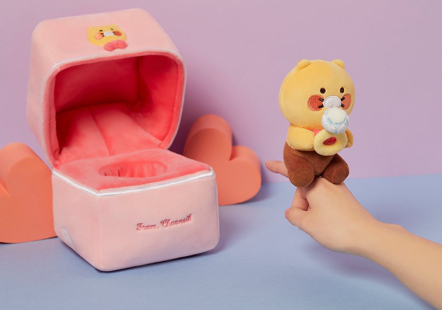 [KAKAO FRIENDS] Large Choonsik Diamond Ring Propose Stuffy - 대형 춘식이 러브 다이아 반지 프로포즈 인형