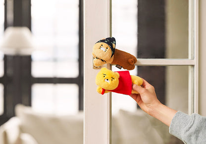 [KAKAO FRIENDS] Choonsik Clover Bandana Doorknob Cover - 클로버 두건 문고리 커버 인형 춘식이