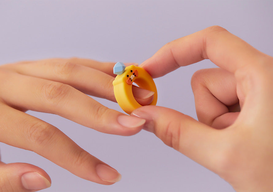 [KAKAO FRIENDS] Choonsik Propose Bracelet Stuffy	프로포즈 팔찌 인형_춘식이